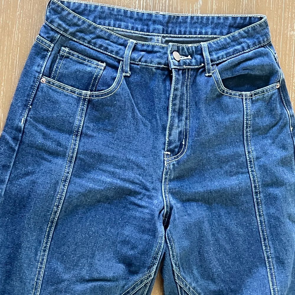 Size 9 jeans high waist loose fit